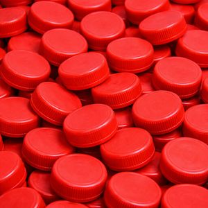 Кришка для ПЕТ пляшки червона 48 мм - 1